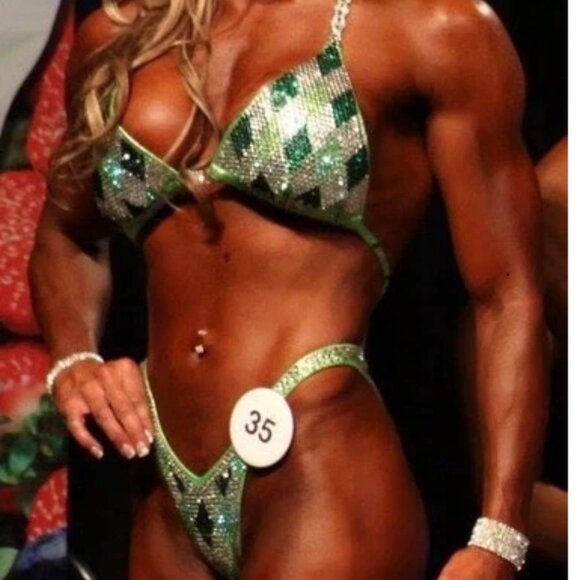 Figure Physique Bodybuilding Competition NPC Posing Suit - Picture 1 of 11